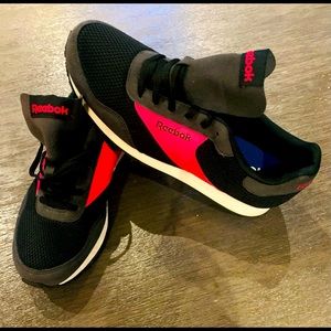 REEBOK SNEAKERS! Great condition!!!!